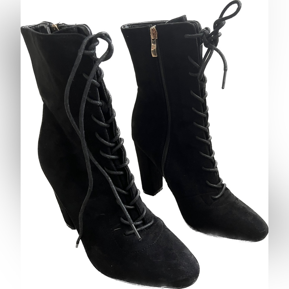 Women’s Suede Ankle Boot in Black
